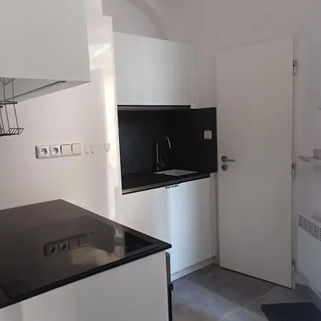 Na Pekarske Apartment *