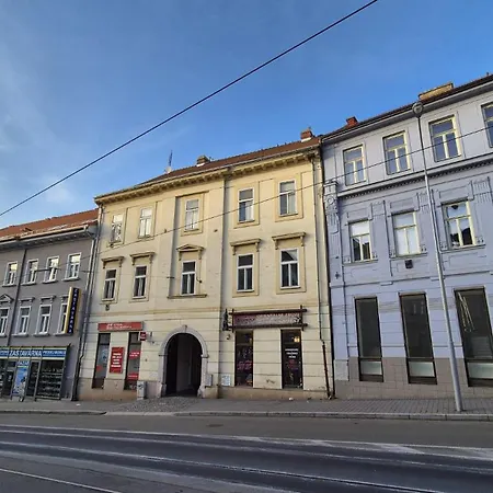 Na Pekarske Apartment *